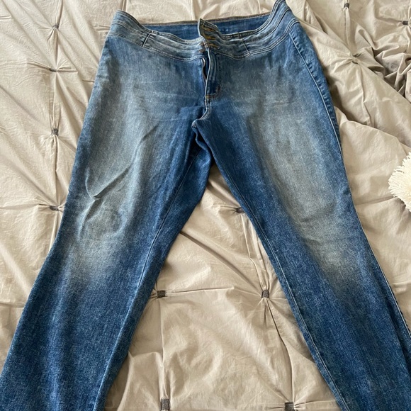 Three Button High Rise Skinny Jeans - Picture 2 of 5